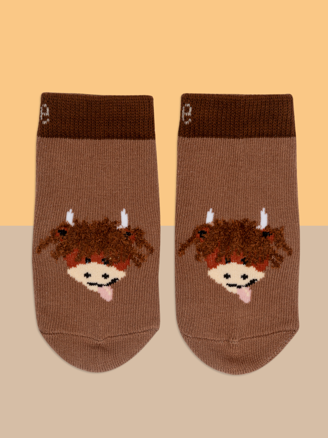 Neutral Highland Cow Adult Socks | Blade & Rose