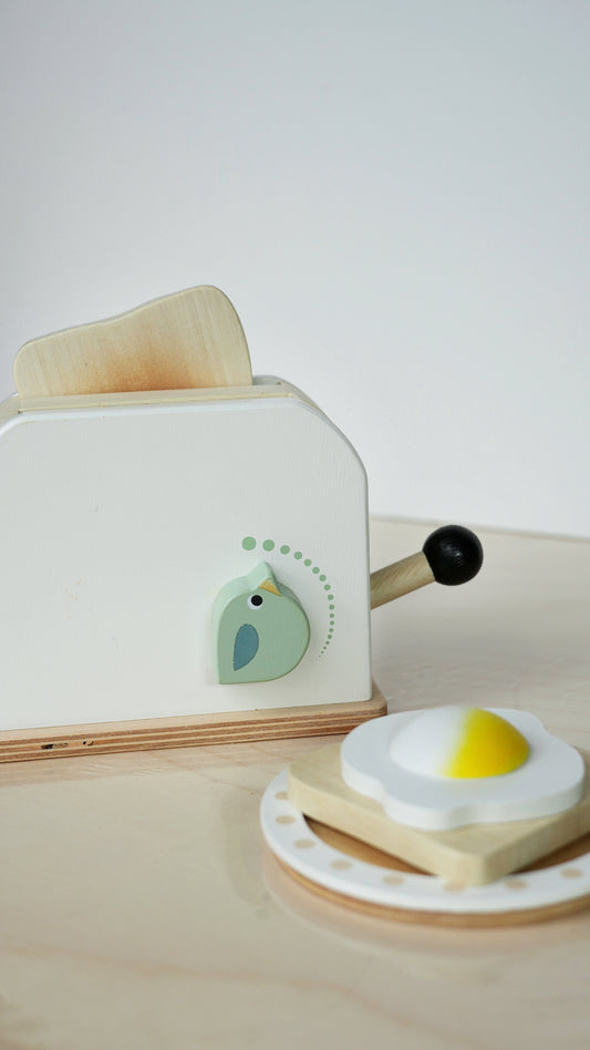 play breakfast toaster set
