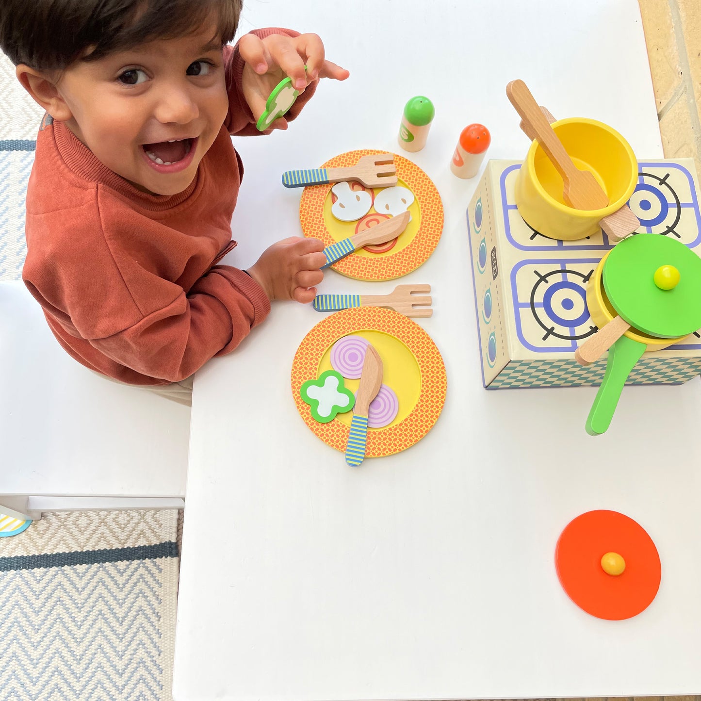 Wooden Kitchen Pans & Plates Set | Bee Smart Toys